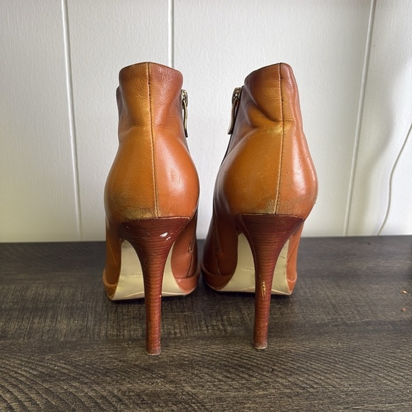 Vintage Chinese Laundry Elegant Tan Ankle Boots - Picture 3 of 6